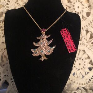 NWT Betsey Johnson Christmas Tree Neclace